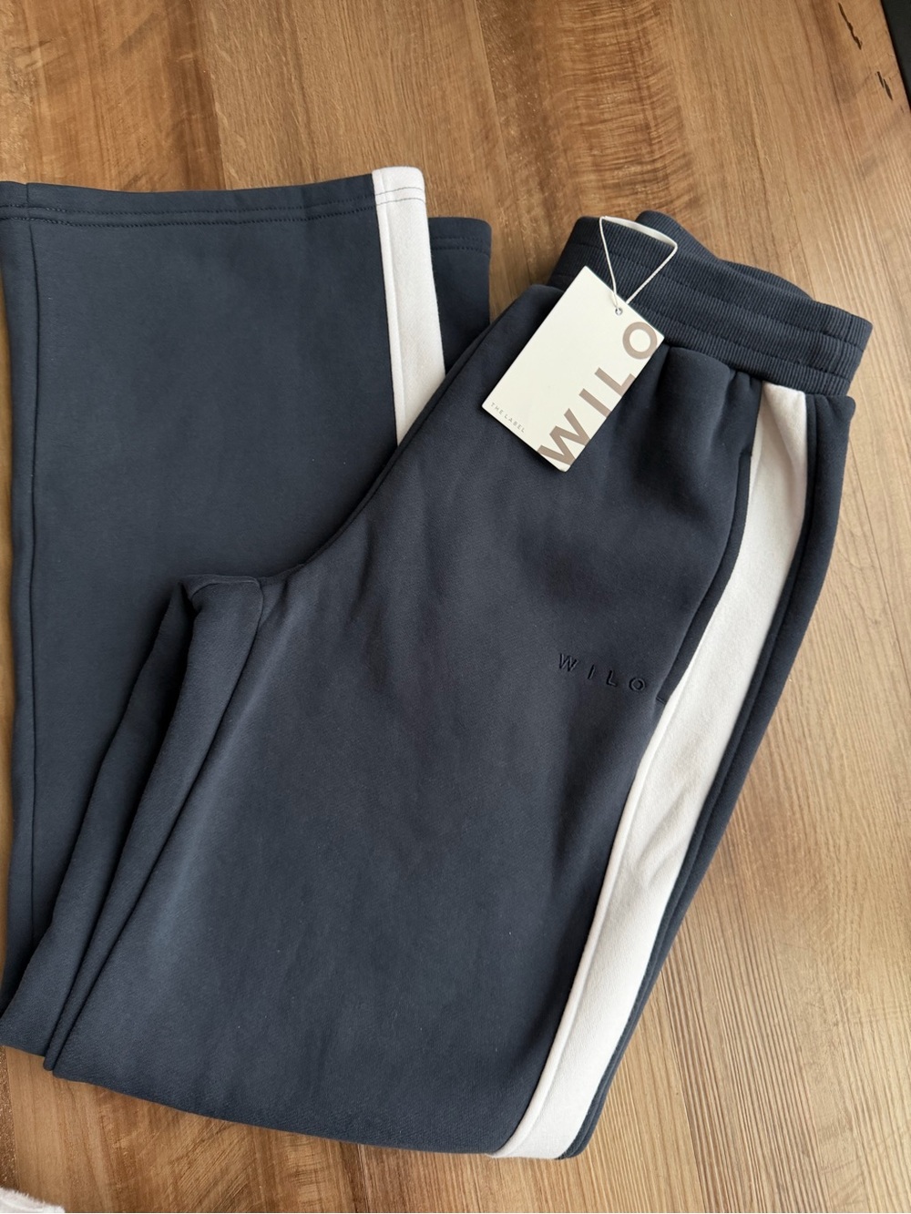 🔥 WILO THE LABEL | Navy Blue Embroidered Straight-Leg Sweatpants | NWT 🔥